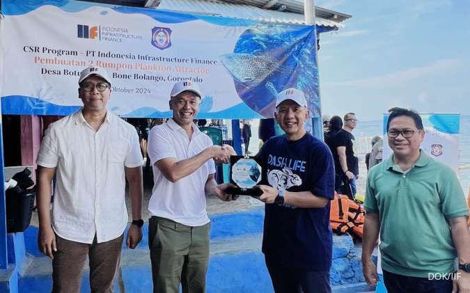 Dukung Wisata Hiu Paus di Gorontalo, IIF Berikan Bantuan CSR Pembuatan Rumpon