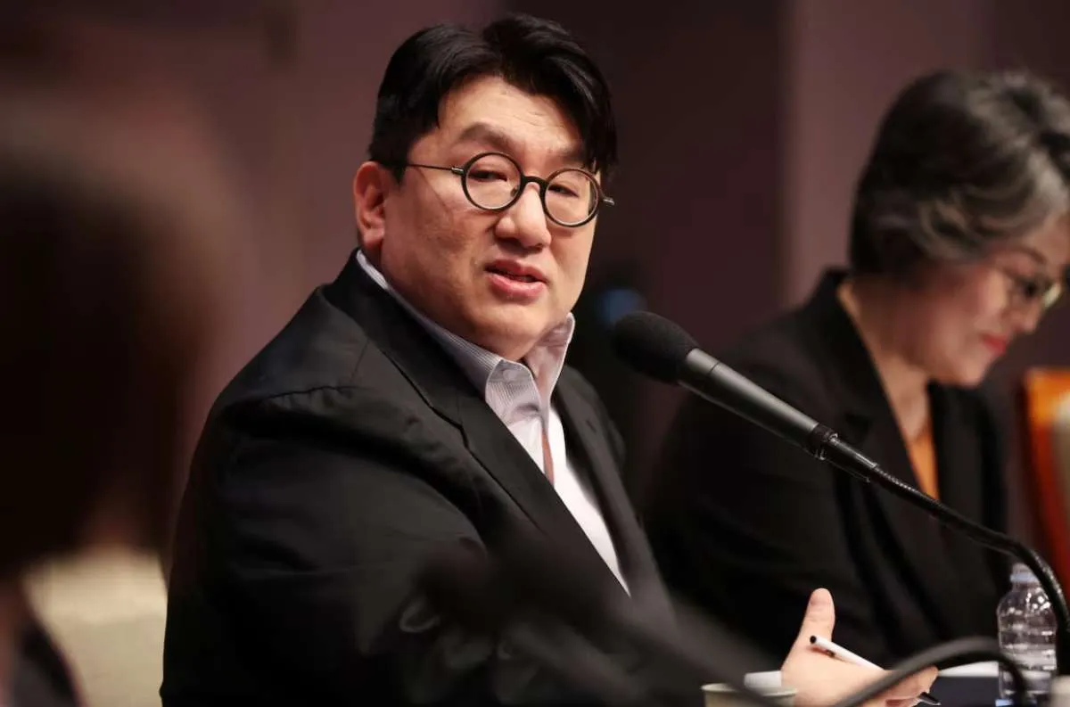 Kantor Agensi HYBE Digerebek Polisi, Bang Si-hyuk Dituding Menipu Investor