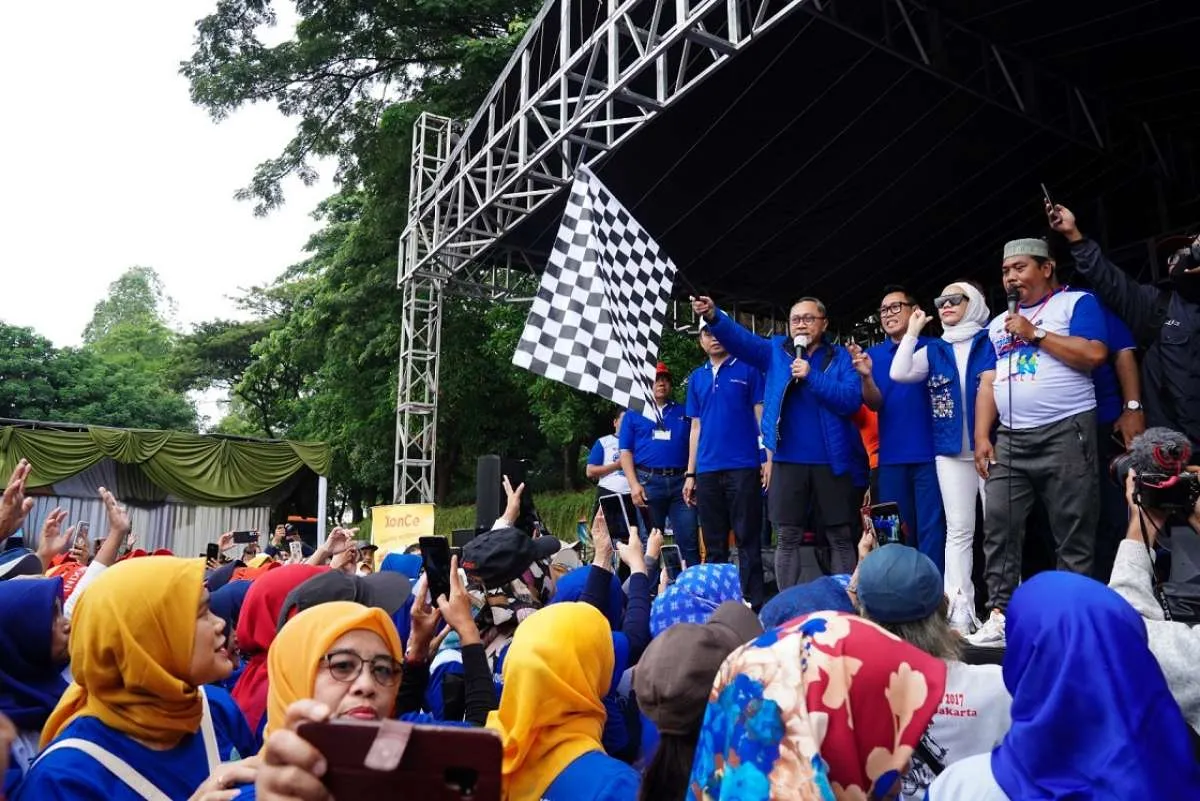 Hadiri Jalan Sehat Dewan Kota Jaktim, Mendag Zulkifli: Kembali Normal, Hidup Sehat