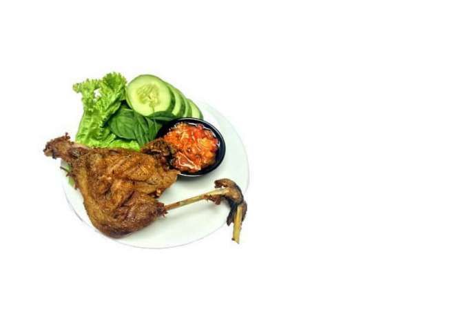 4 Tempat Makan Bebek Paling Enak di Bandung, Dagingnya Empuk