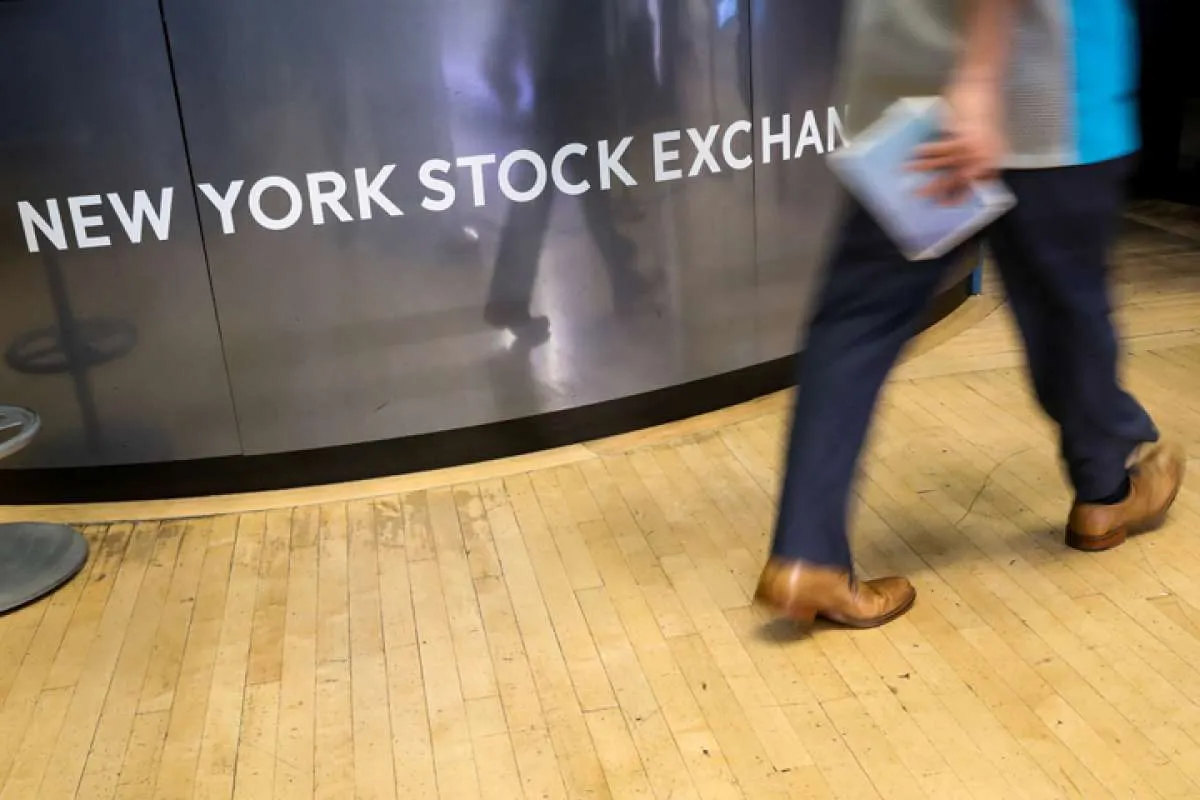Berbalik arah, Wall Street ditutup naik setelah komentar petinggi The Fed