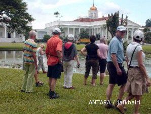 Teror bom tak surutkan kunjungan wisatawan asing