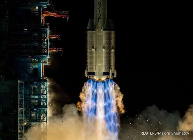 Awak Astronaut China Mulai Pulang ke Bumi Usai Wahana Tertabrak Puing Antariksa