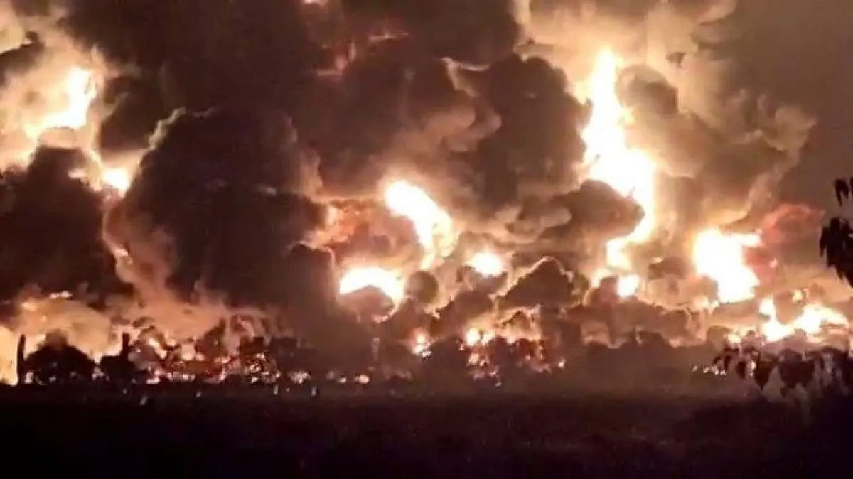 Kilang Balongan terbakar, Pertamina upayakan pemadaman dan evakuasi warga