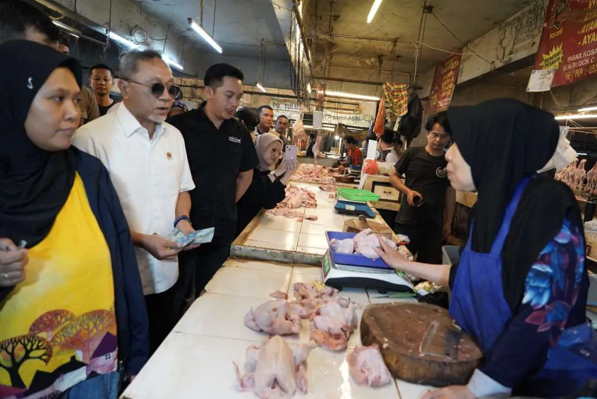 Lepas Ke Subang, Zulhas Sidak Pasar Kosambi Update Harga Pangan