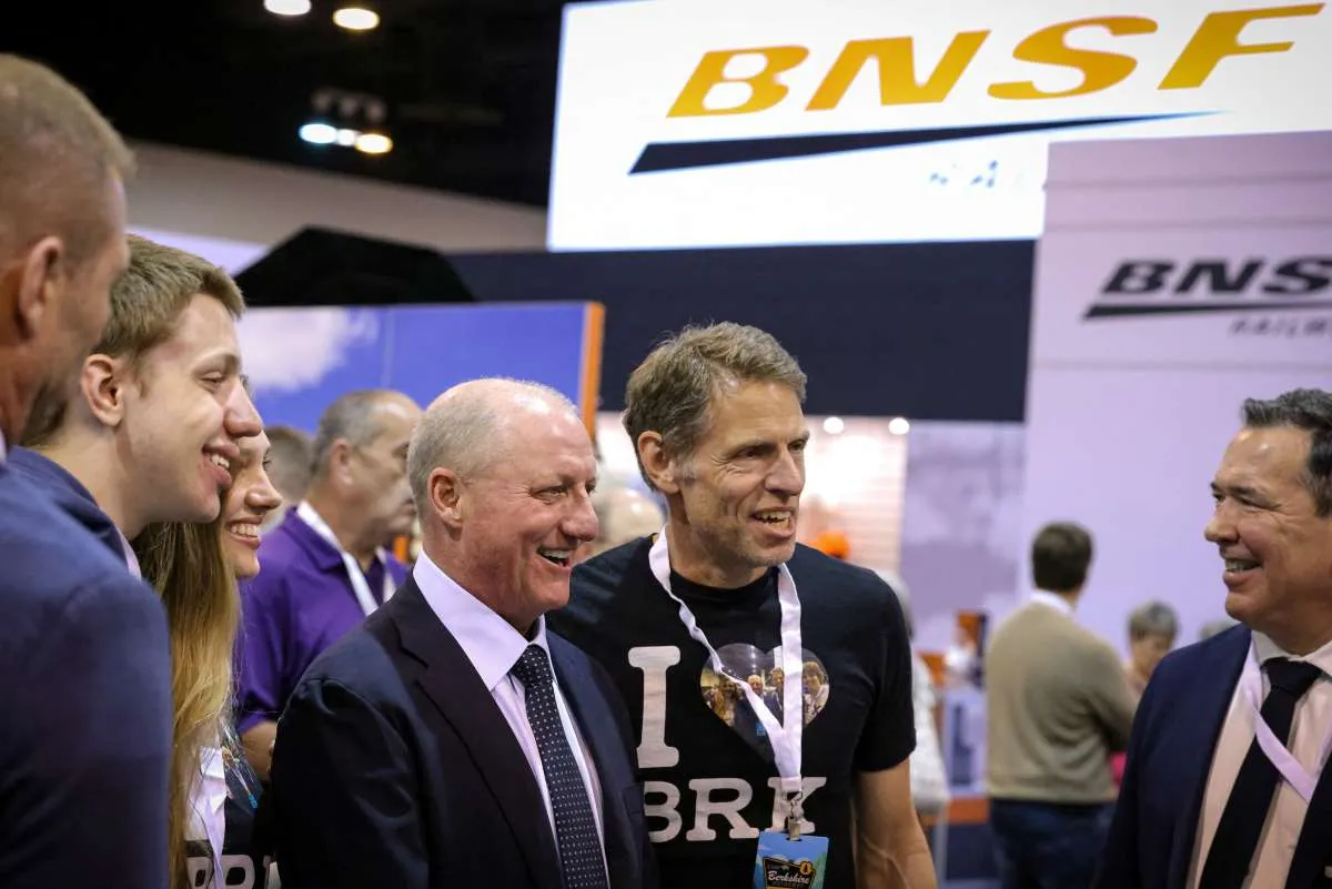 Kinerja Berkshire Melesat Jelang Buffet Pensiun dari Jabatan CEO