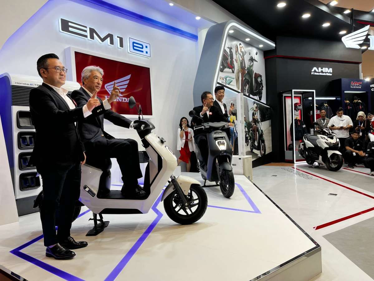 Harga Motor Listrik Honda EM1 e: Mulai Rp 40 Jutaan