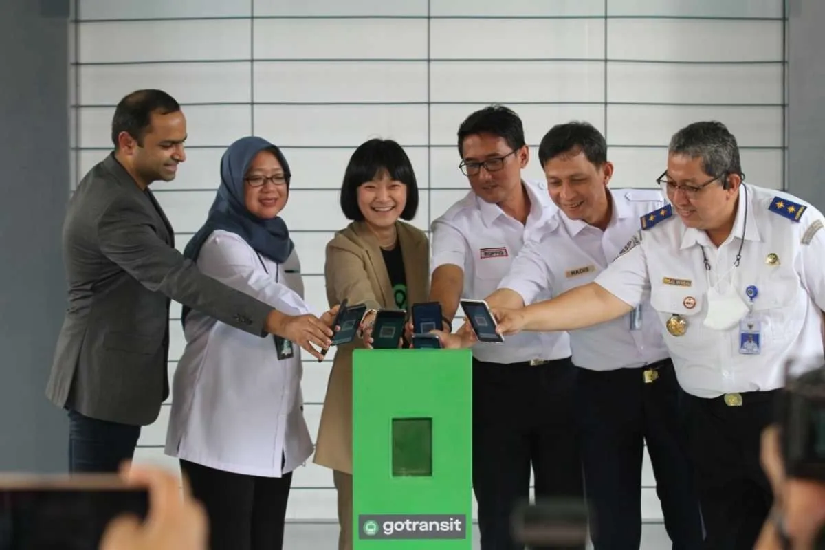 Makin Praktis dan Mudah, Beli Tiket KRL Commuter Line Kini Bisa di Aplikasi Gojek