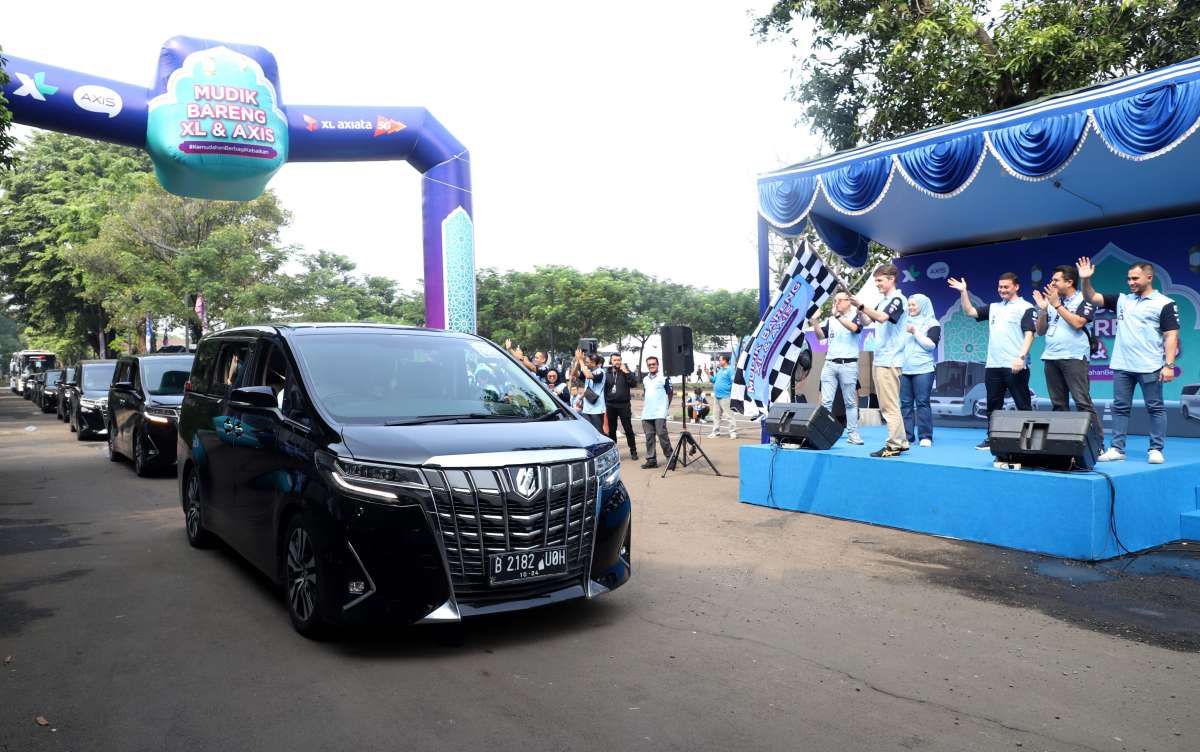 Mitra Penjual Pulsa XL Axiata Mudik Gratis Naik Alphard