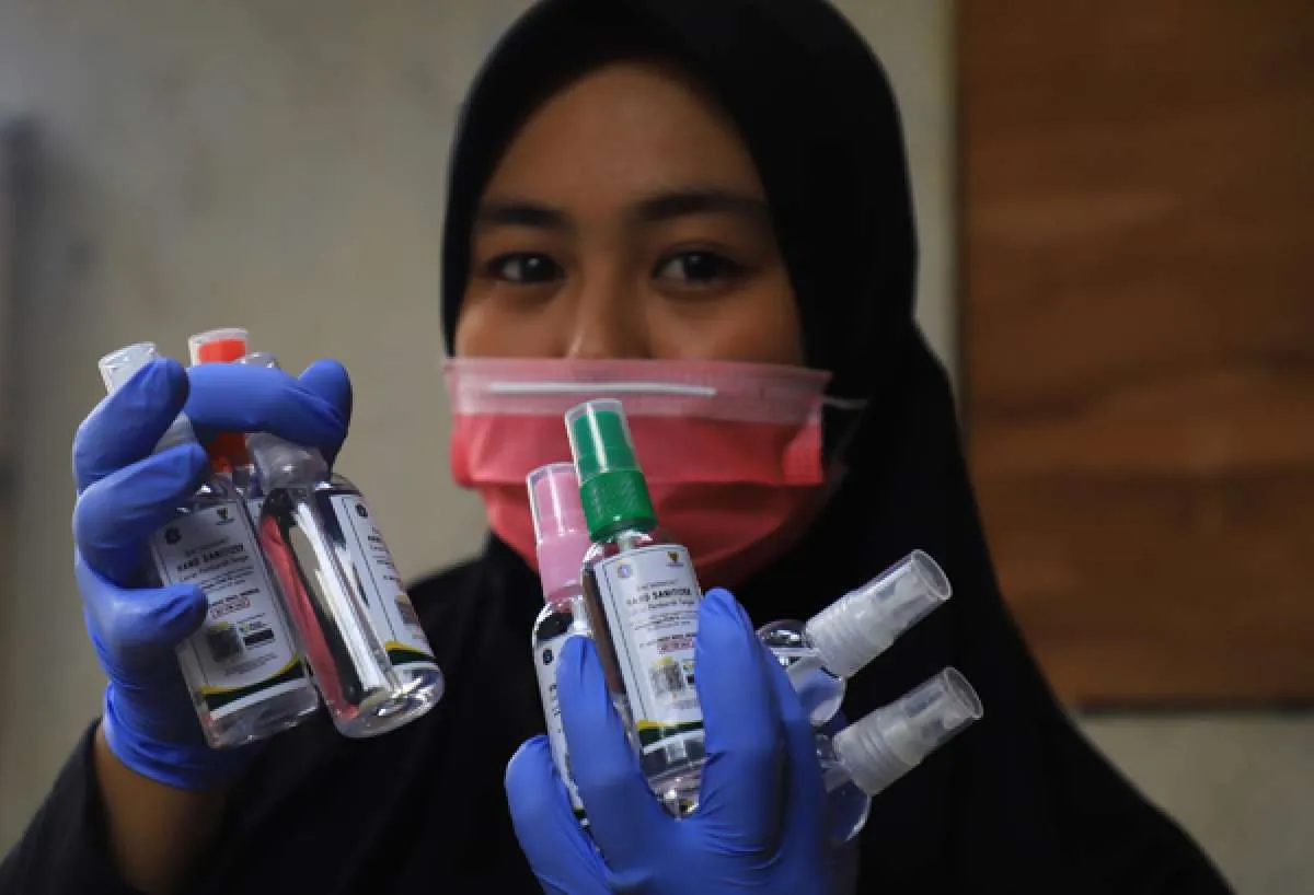 Ingat! Penggunaan cairan hand sanitizer berlebihan dapat mengakibatkan iritasi