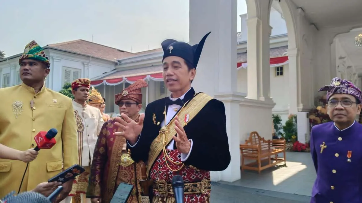 Upacara HUT Ke-78 RI, Jokowi Kenakan Baju Daerah Ageman Songkok Singkepan Ageng