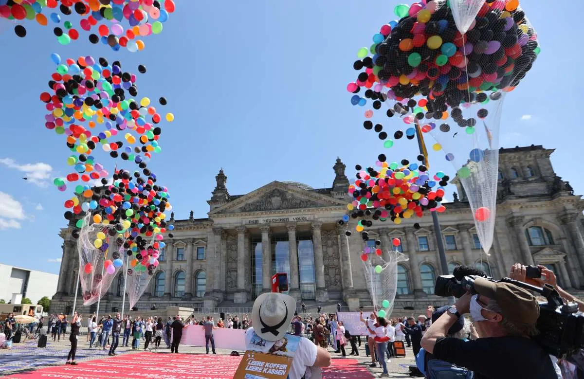 German economy contracts at record pace, recovery hinges on consumers