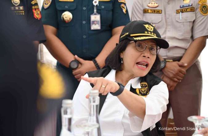 Sri Mulyani Releases 13 Containers Held at Tanjung Priok Due to Import Tightening