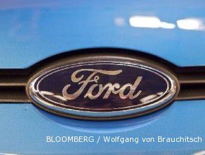 Ford Fiesta menjadi andalan penjualan mobil Ford yang naik 39,7% pada 2010