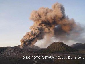 Bromo meletus, penerbangan ke Malang ditutup 5 hari