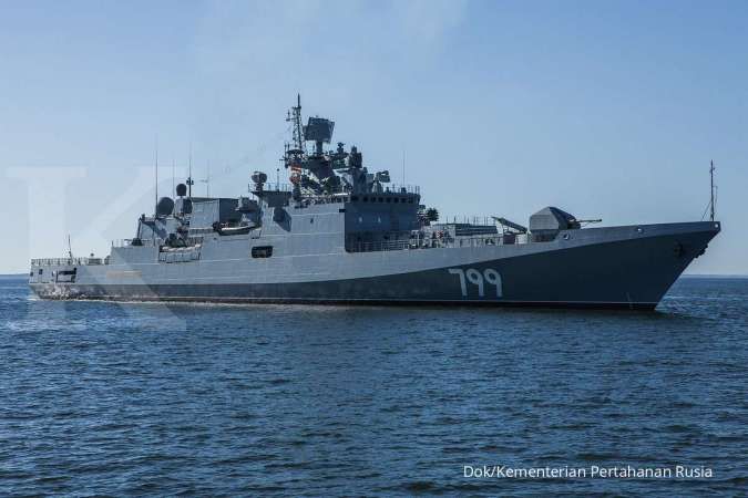 Respons 2 kapal perusak AS di Laut Hitam, kapal fregat Rusia gelar latihan perang