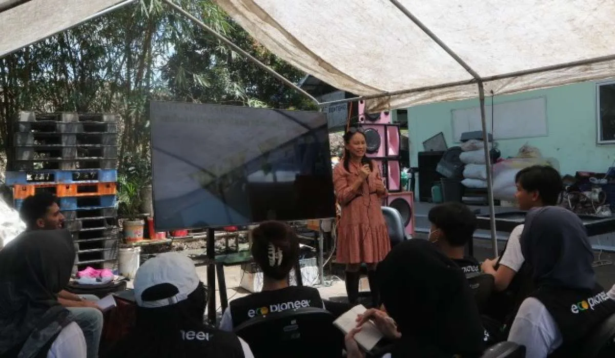 Xaviera Global Synergy-Cyber Waste Dorong Mahasiswa Kelola Sampah