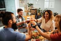 5 Ide Kencan Double Date Bareng Pasangan dan Sahabat, Ajak Olahraga Bareng