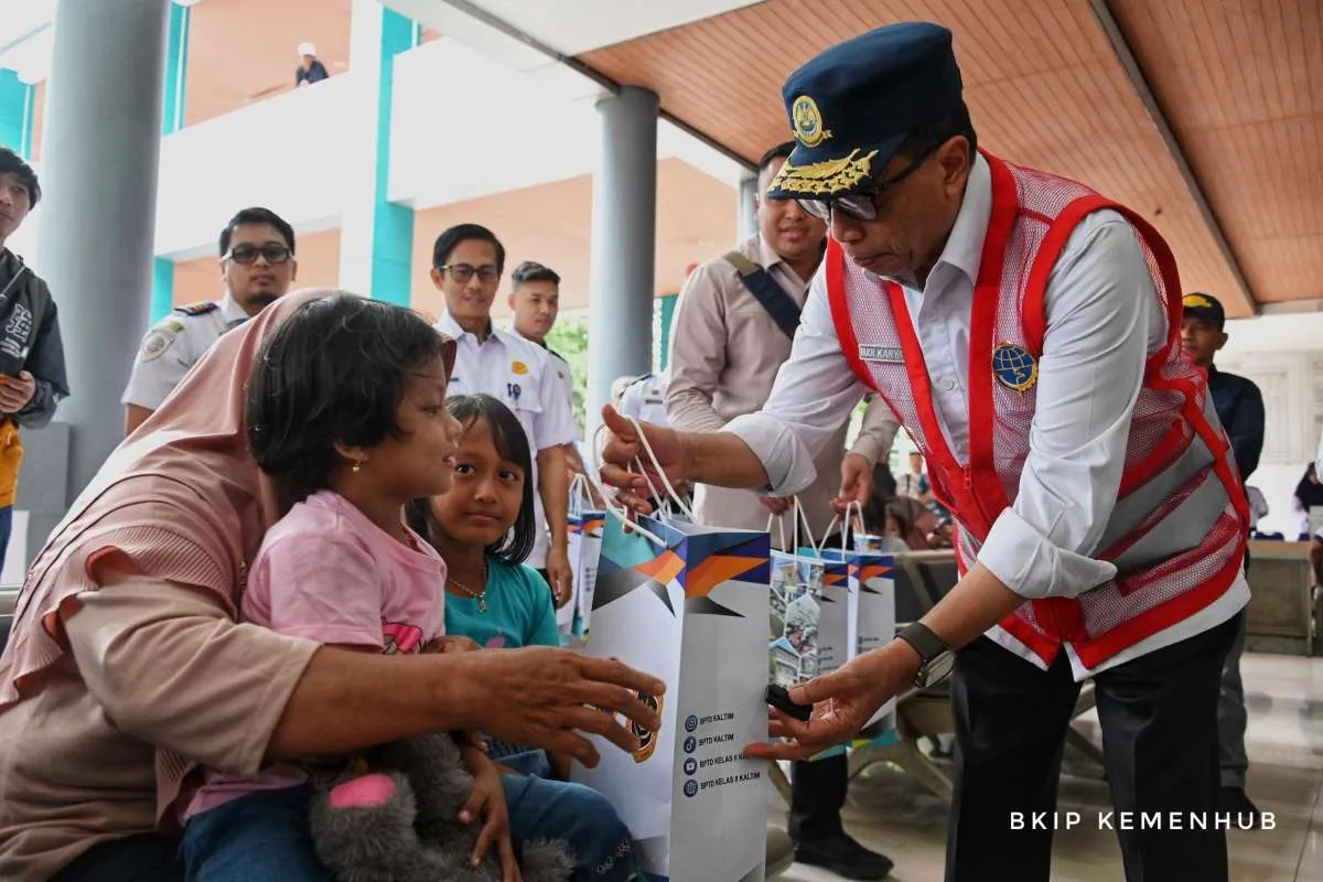 Tinjau Terminal Batu Ampar Balikpapan, Menhub Jajal Bus BTS Balikpapan City Trans