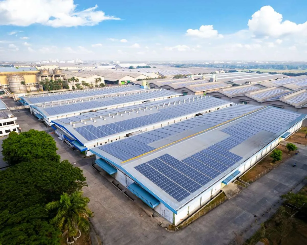 PLTS Atap di Kawasan Industri Bisa Jadi Solusi Efektif Dekarbonisasi