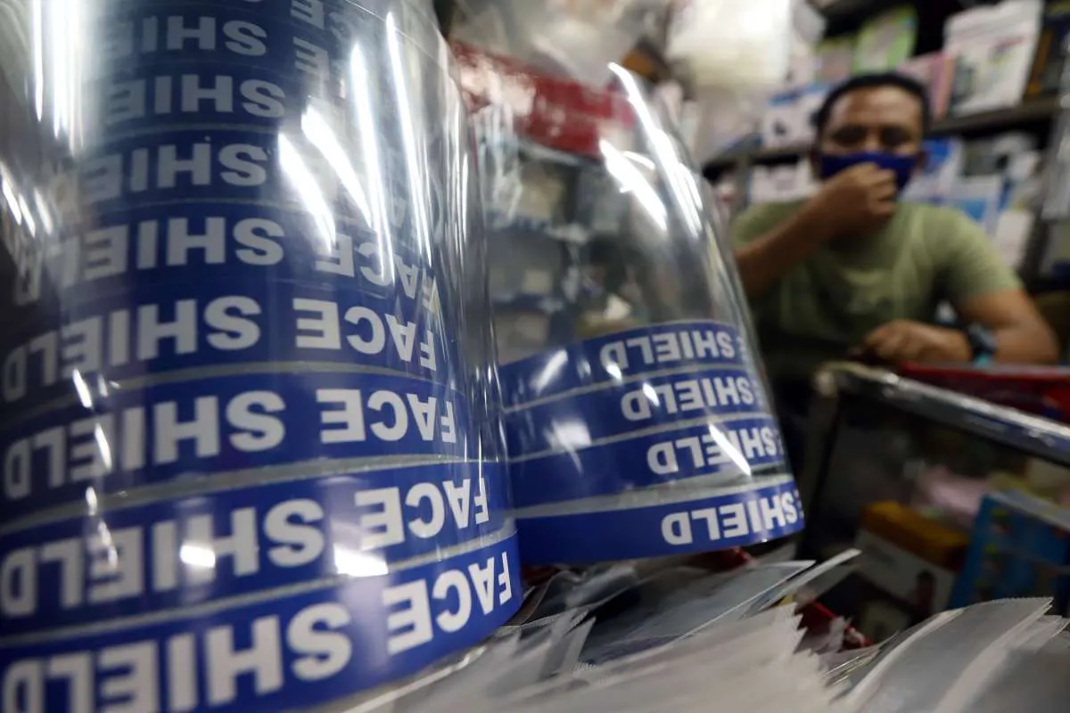 Face shield mencegah penularan corona, ini panduan membuat face shield plastik mika