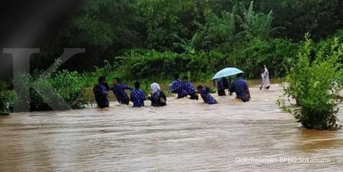 Peringatan Dini Cuaca Besok (21/1) Hujan Lebat, Provinsi Ini Siaga & Waspada Bencana
