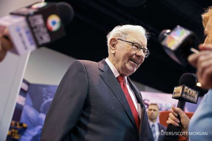 Ini Alasan Mengapa Warren Buffett Simpan Banyak Uang Tunai