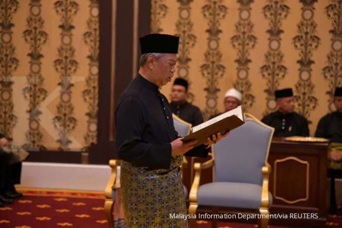 Drama politik Malaysia kembali memanas saat negeri ini berjibaku mengatasi corona