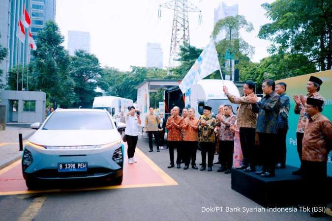 Dukung ESG, BSI Luncurkan Mobil Operasional Listrik & Digital Carbon Tracking Milad 4