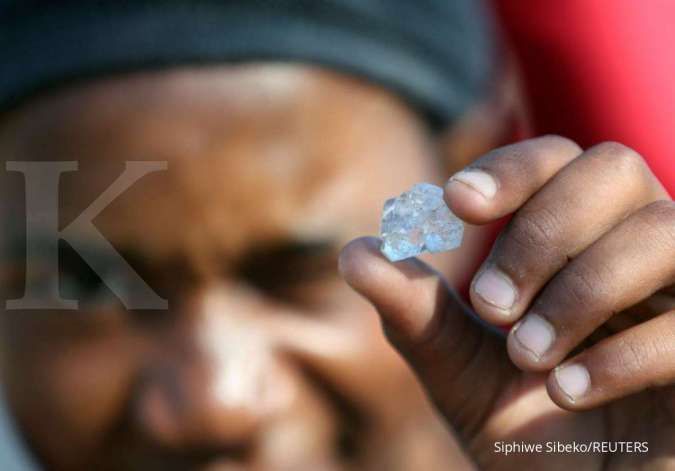 Ribuan warga Afrika Selatan berbondong-bondong buru batu misterius mirip berlian