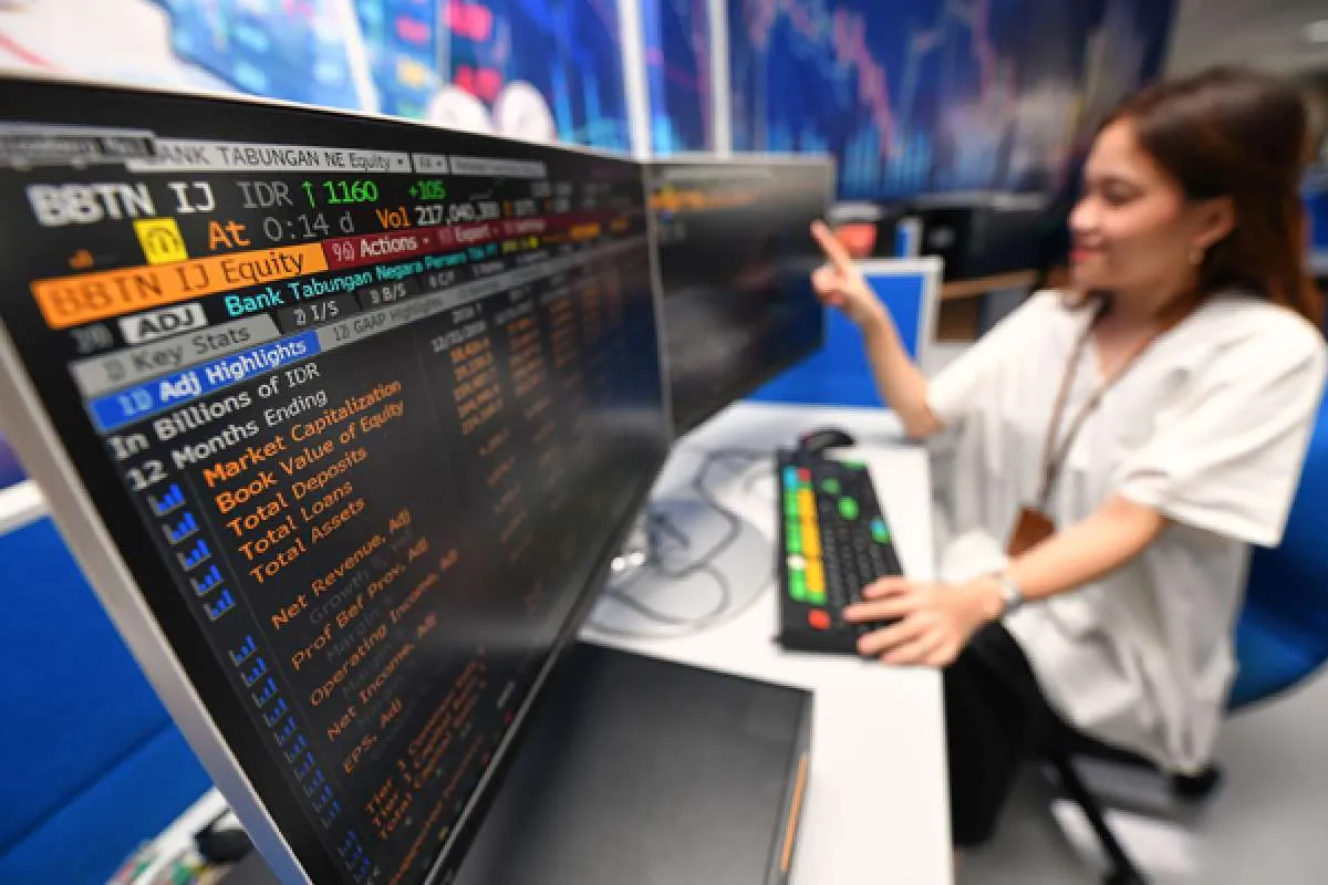 Prediksi IHSG hari ini (24/9) hijau lagi, analis rekomendasi 4 saham bank berikut