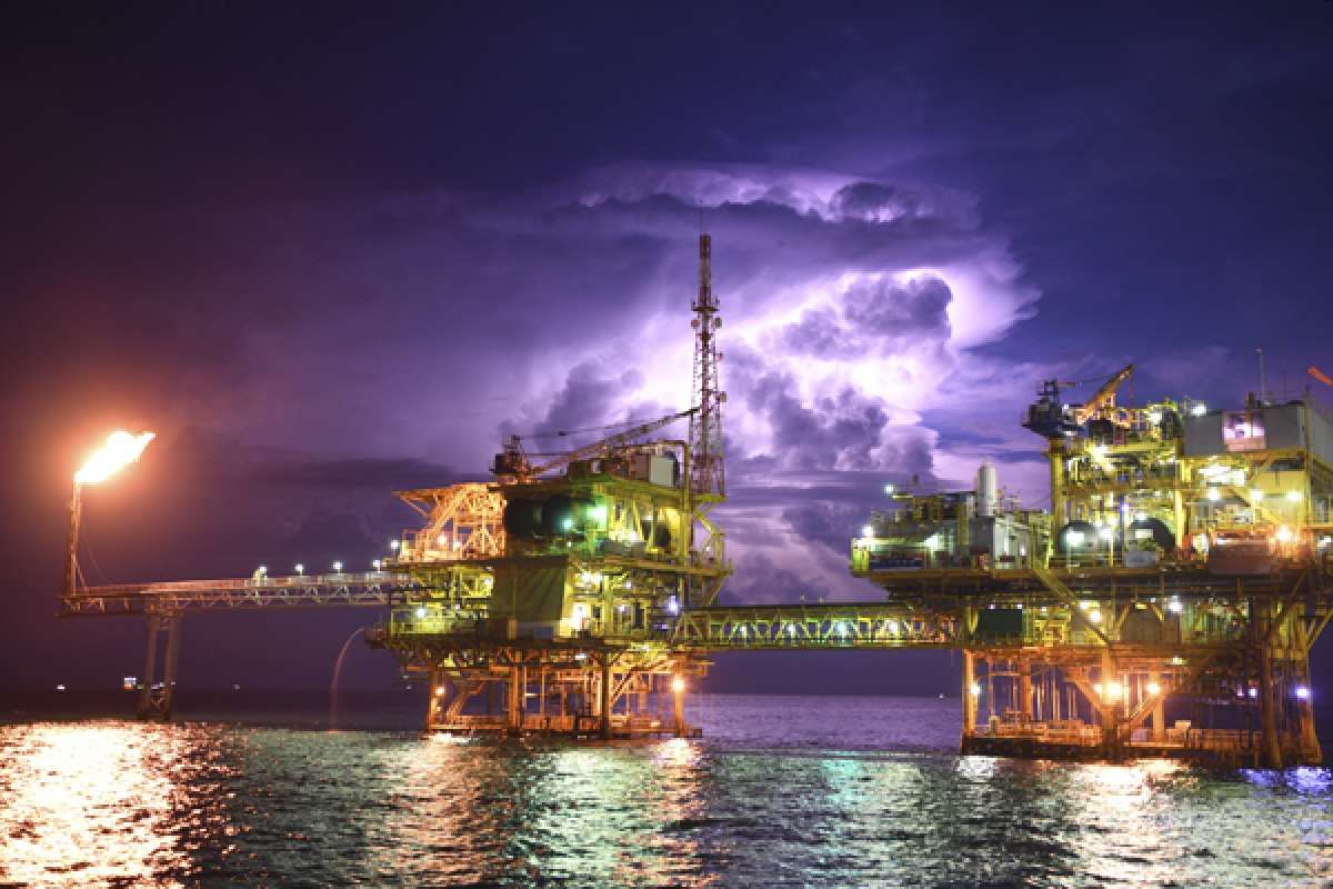 Oil Prices Set to End Week Near Multi Month Lows on Recession Fears