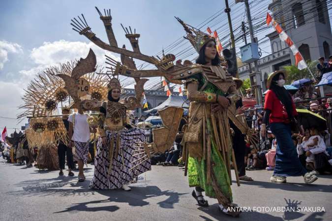 Cuaca Jawa Barat Besok (14/8) Didominasi Cerah, Suhu Tertinggi Capai 35°C
