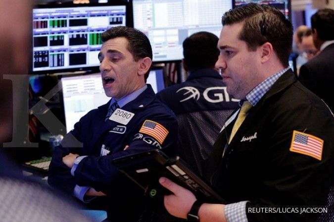 Wall Street fokus ke komentar petinggi The Fed