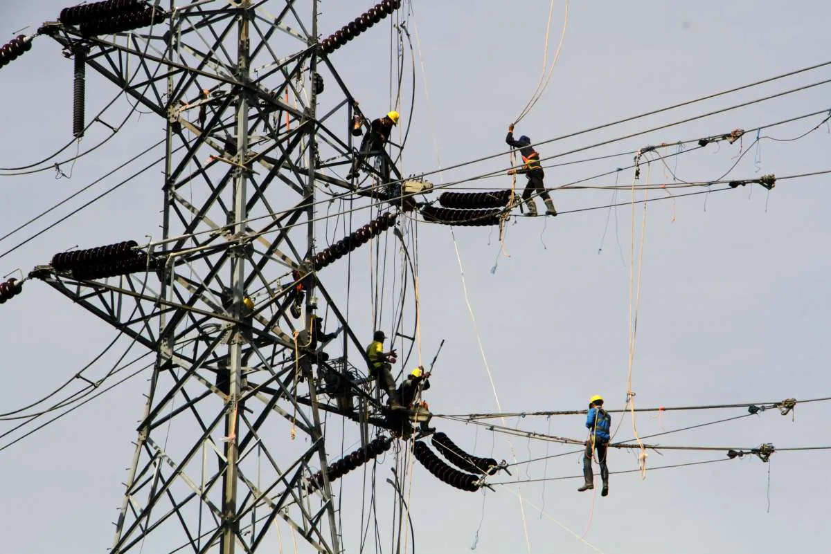 Arus Kas PLN Dinilai Bisa Terbantu Kenaikan Tarif Listrik