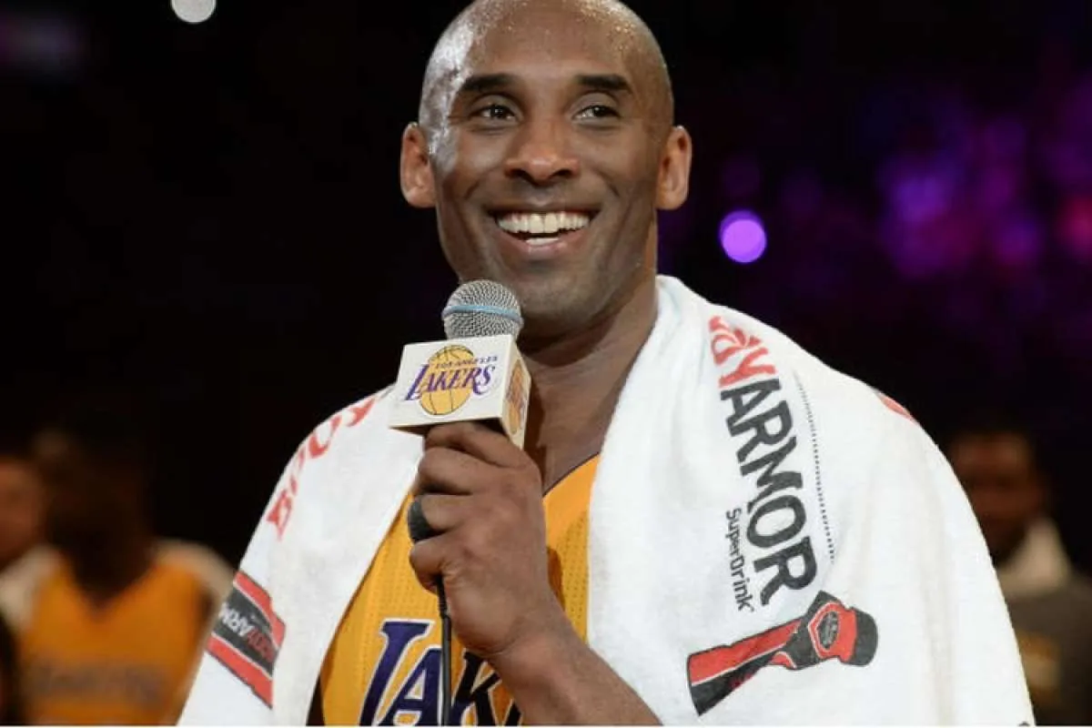 Handuk bekas Kobe Bryant terjual US$ 33.077 dalam lelang online 