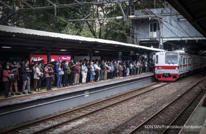 KAI Commuter Catat Kenaikan Jumlah Penumpang di Stasiun Cawang dan Sudirman