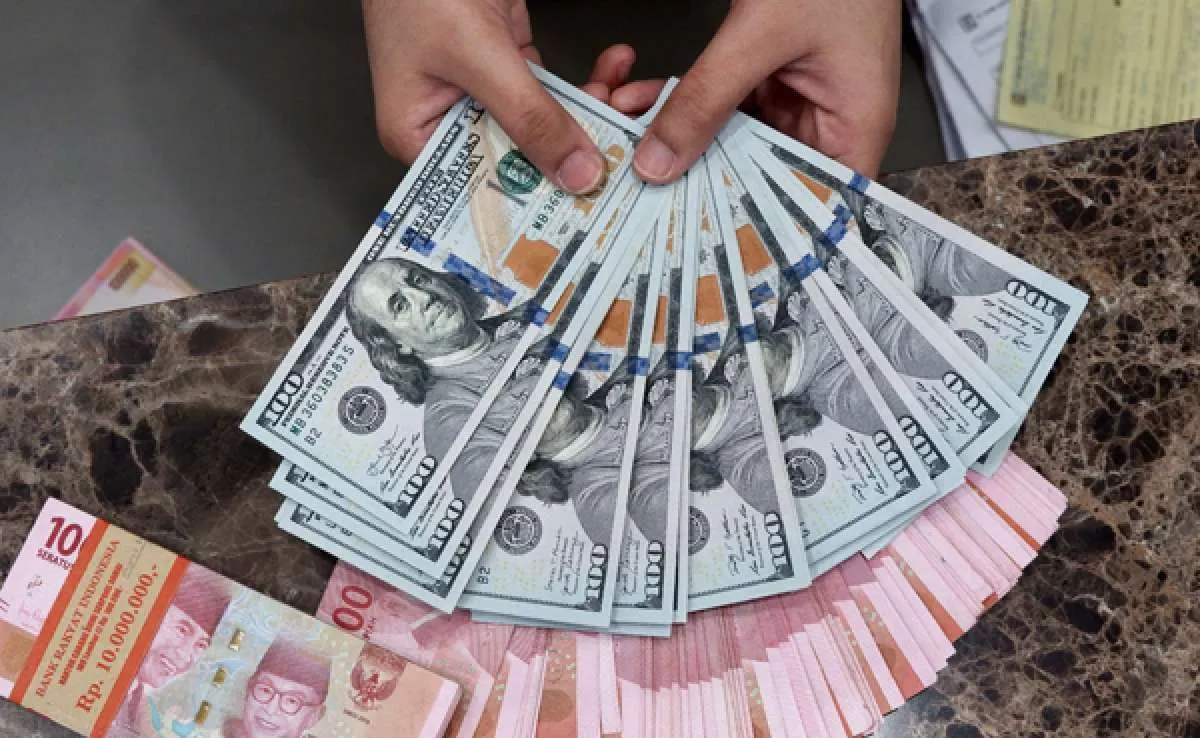 Pasar segera dibuka, simak sentimen yang mempengaruhi gerak rupiah hari ini (21/9)