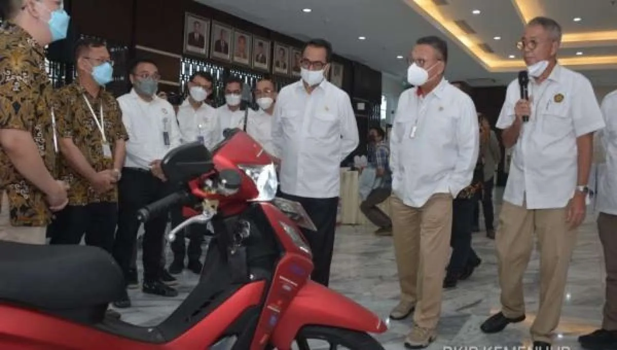 Dukung Implementasi Kendaraan Listrik Massal, Menhub Dorong SRUT Gratis