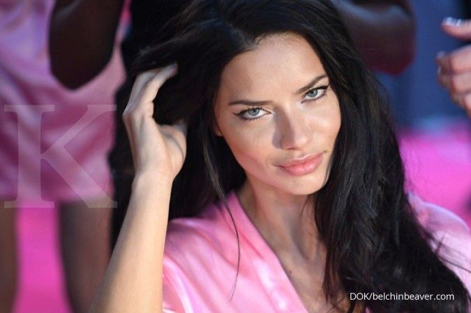 Tips Kecantikan Luar dan Dalam ala Adriana Lima, Model Victoria Secret