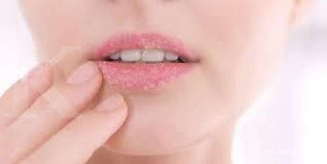 Cara membuat scrub bibir alami