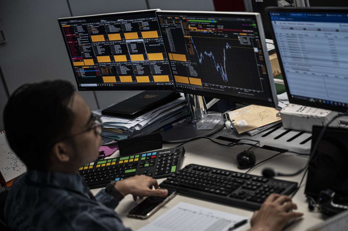 Emiten Incar Obligasi untuk Pendanaan