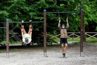 Corona di Italia: Kasus baru harian melorot, angka kematian naik 