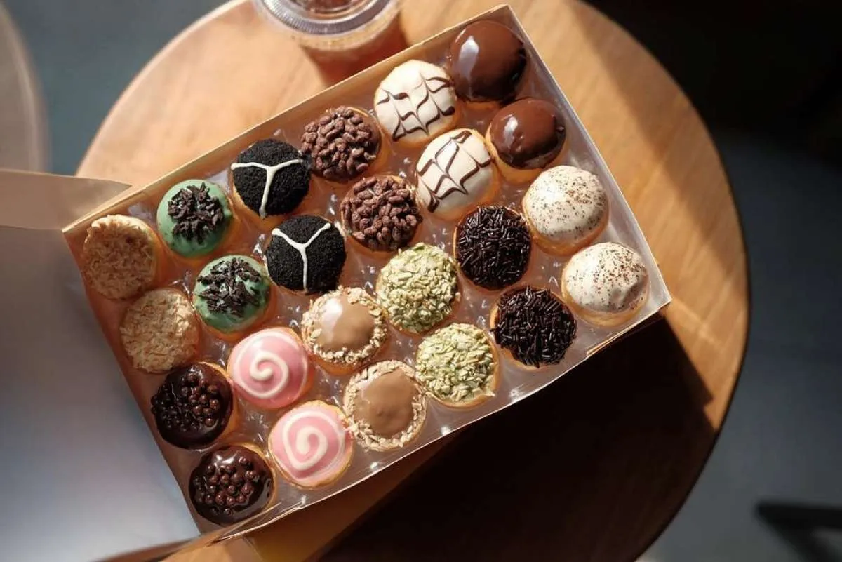 Terbaru! Promo J.CO 8-12 Februari 2021, 4 lusin donat J.Pops dan 2 minuman Rp 149.000