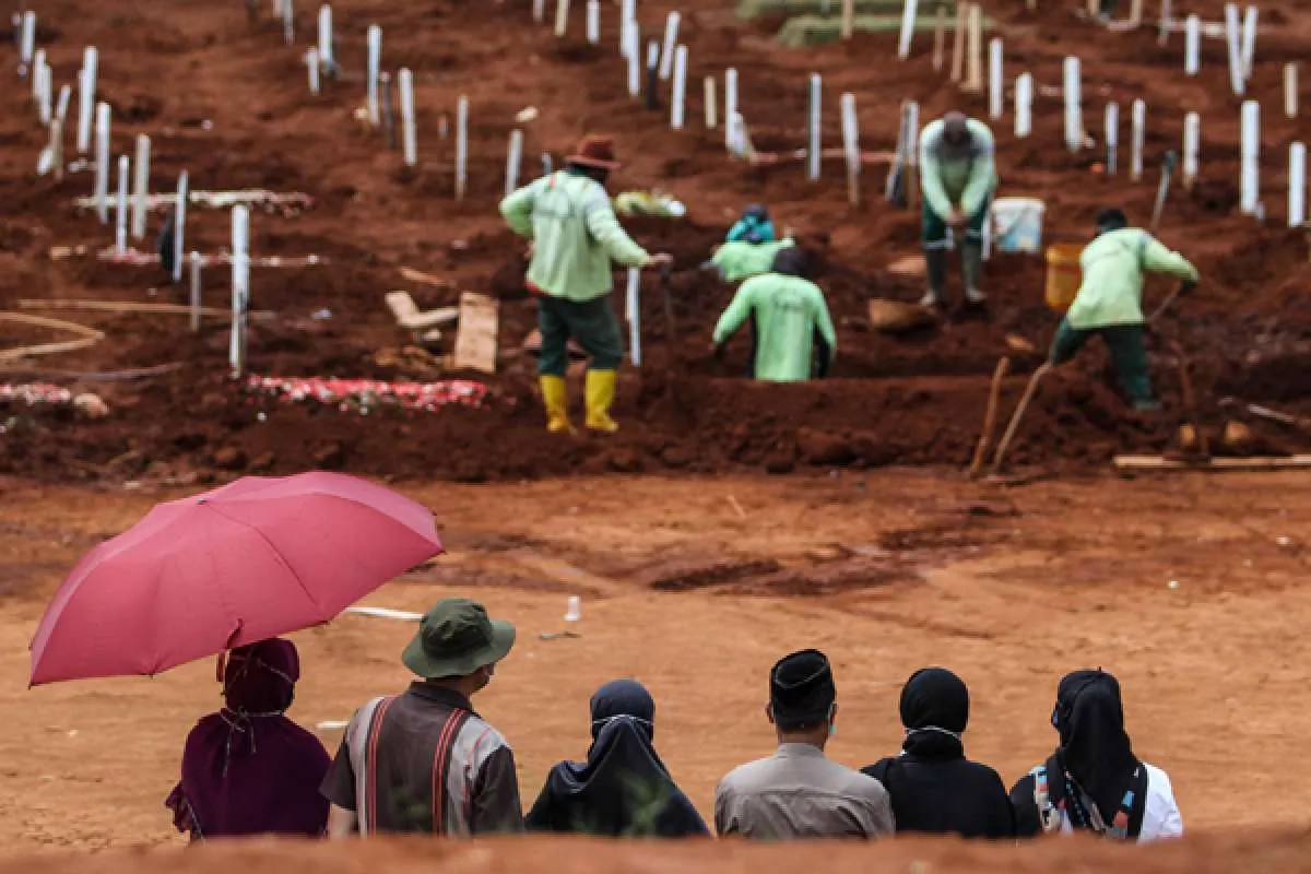Prihatin! Angka kematian Covid-19 di Indonesia tembus 10.000