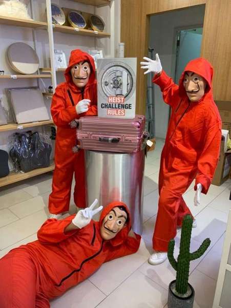 Gerai IUIGA Menawarkan Permaninan Money Heist Selama Bulan Oktober