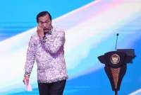 Luhut Ungkap Banyak Perusahaan Sawit Tak Punya NPWP, Setoran Pajak Korporasi Lesu