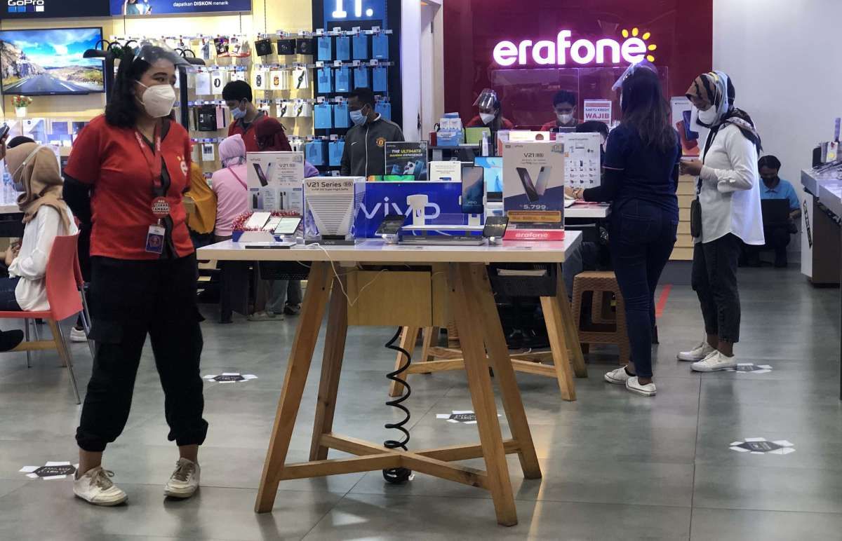 Penjualan Ponsel Melejit, Laba Bersih Erajaya (ERAA) Semester I-2021 Terbang 392,44%