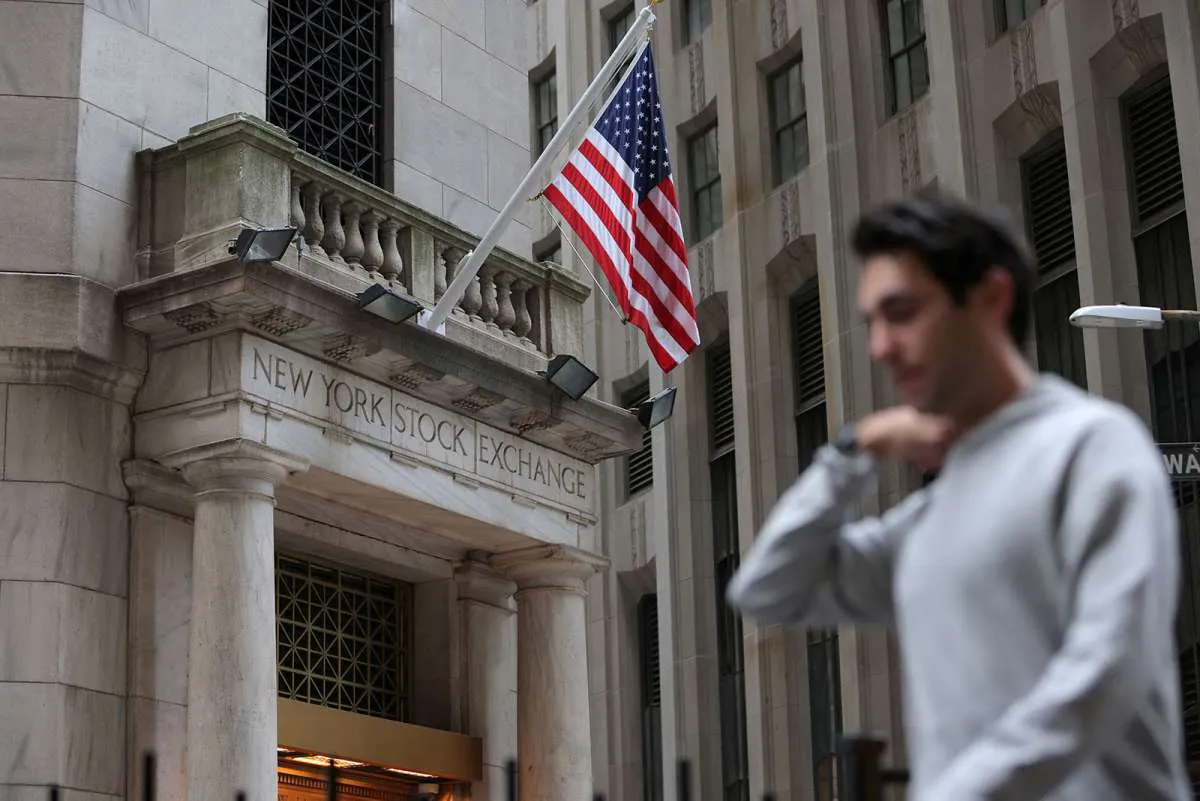 Wall Street Menguat di Awal Pekan, Investor Menunggu Sinyal Lanjutan The Fed