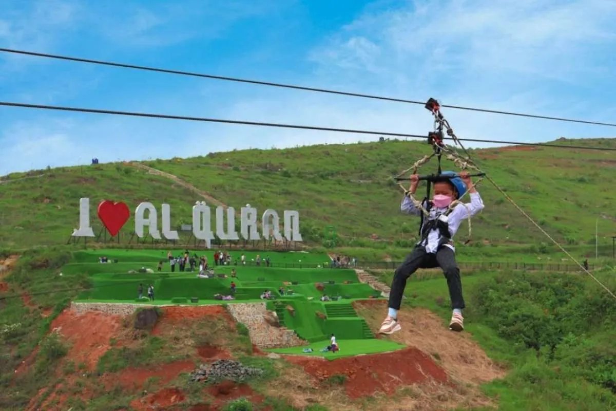 Sudah Pernah Naik Flying Fox Terpanjang Di Indonesia? Ada di Dreamland Cicalengka
